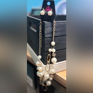 Elegant Gold and Pearl Necklace Set